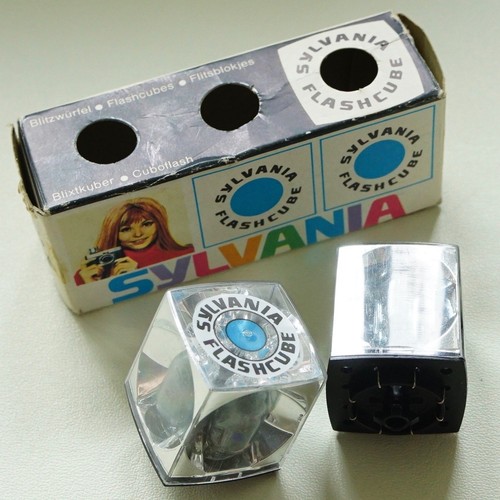 Sylvania flash cube - sylvania,