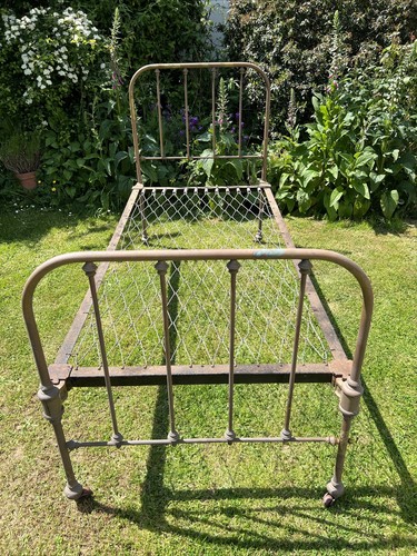 Stunning antique brass single - stunning,