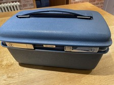 Samsonite Saturn II cabin