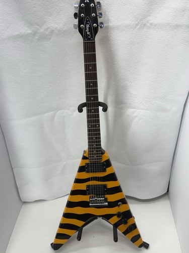 Arbor flying electric guitar - v,