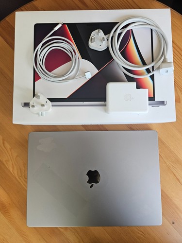 Macbook pro inch - m1,