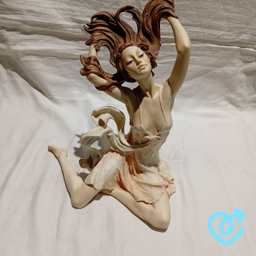 Santini figurine beige - beige, resin