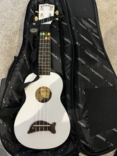 Ukelele Makala MK-SD PW