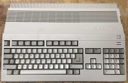 Amiga 500 computer - 500,