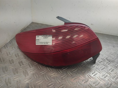 Left rear tail light - rear,