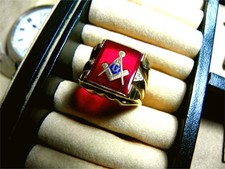 10K Gold Masonic Ring.   (Condition second hand)  In new condition.