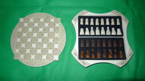 Vintage history craft chess - history,