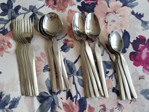 Unused vintage dessert forks - unused,