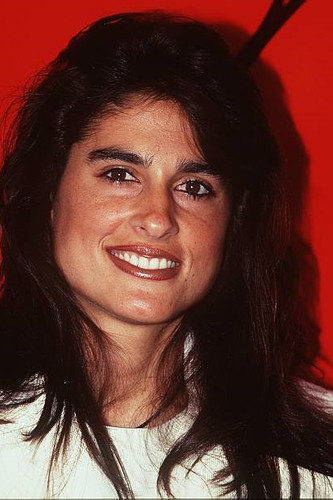 Gabriela sabatini presents new - gabriela,