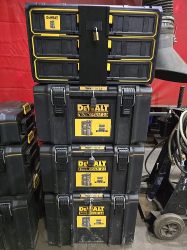 Lock fit dewalt - to,