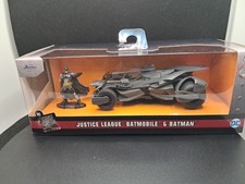 DC Justice League Batmobile & Batman Figure Jada 1:32 Scale JAD31706 New & Boxed