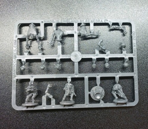 Zombie sprue undead mantic - zombie,