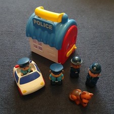 ELC Happyland Police Take And Go Carry Case Car And 5 Figures