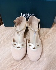 HOTTER Darcy Buttermilk / Gold