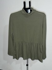 Boohoo green long sleeve top