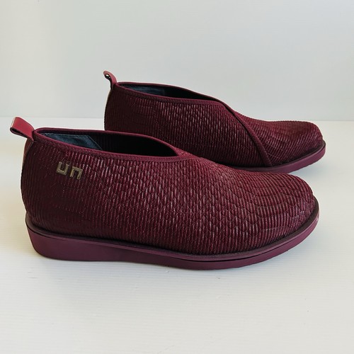 United nude women - -, fold