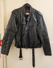 MENS T T 100% LEATHER BIKERS JACKET SIZE 97 CM CG W30