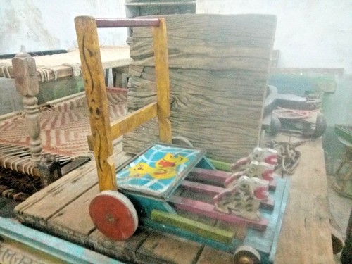 Old vtg wooden hand - vtg,