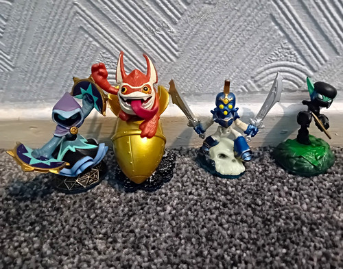 Skylander set figures - set, of