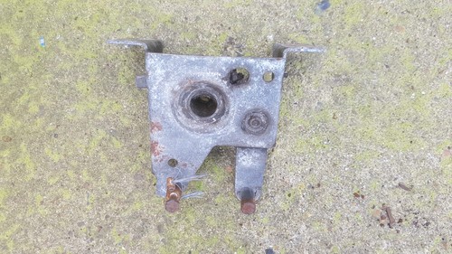 Triumph stag bonnet - triumph, catch