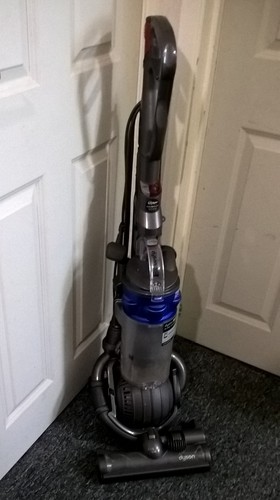 Dyson dc25 vacuum cleaner - dyson,