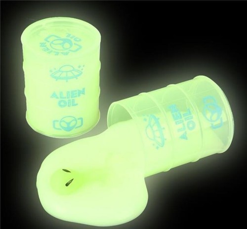 Alien glow the dark - dark, slime