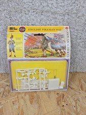 Airfix 54mm English Pikeman