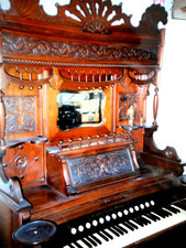 Ornate Pump Organ, Cornish Company, Washington USA  c.1900s (Family owned) Notts