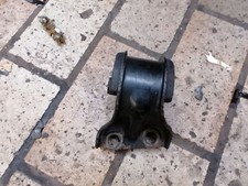 Motor mount left motor motor