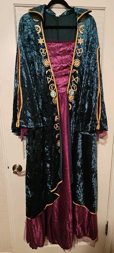 Winifred sanderson hocus - hocus, pocus
