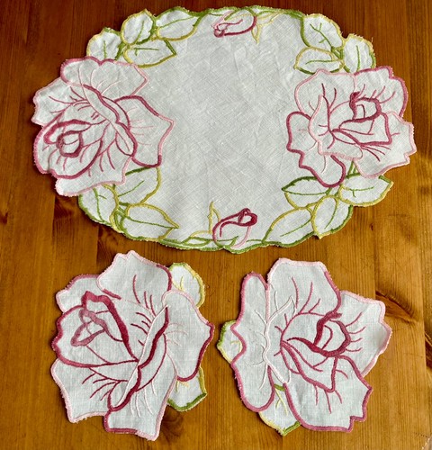 Vintage hand embroidered linen - vintage,