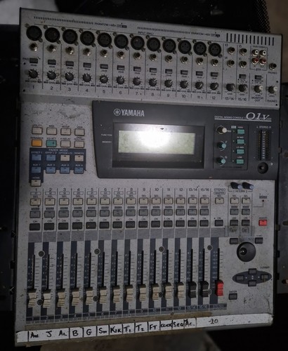 Yamaha 01v digital mixer - digital,