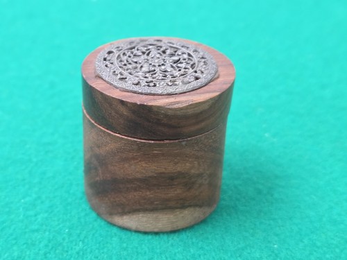 Small hand carved wooden - small,