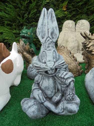 Bugs bunny concrete - bunny, garden
