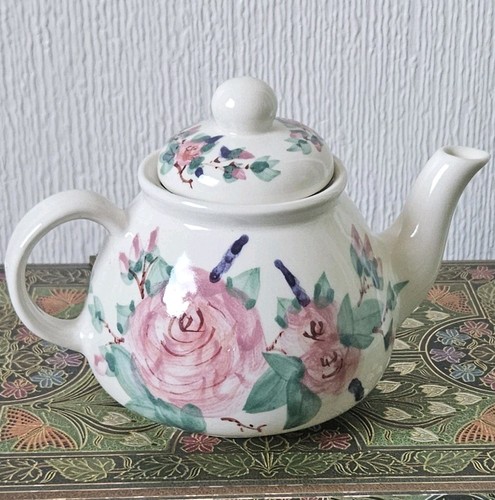 Vintage small teapot - teapot, porcelain