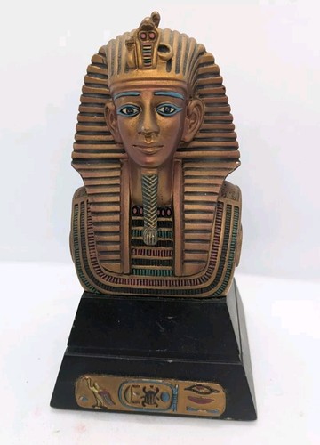 Tutankhamun bust plinth - tutankhamun, on