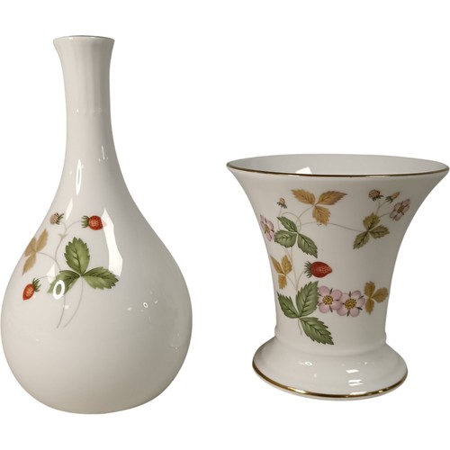 Wedgwood wild strawberry bone - wild,