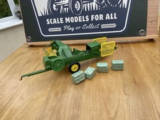 VINTAGE THE ERTL JOHN DEERE STOCK Nr 585 Diecast Square Hay Baler Farm Toy 1/16 