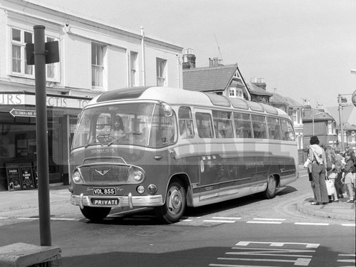 Large negative southern - southern, vectis