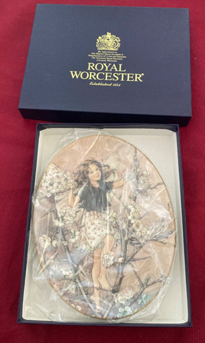 Royal worcester flower fairy - worcester,