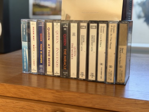 12x queen solo cassettes - 12x,
