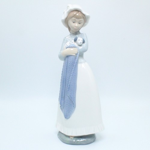 Nao lladro girl hat - in,