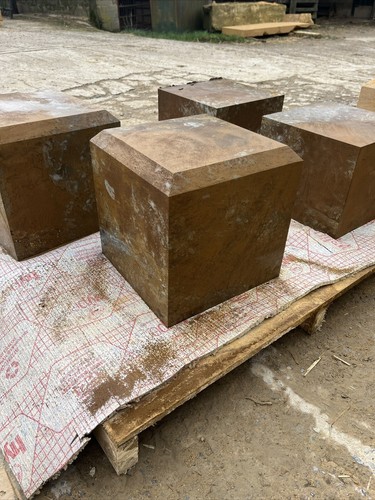 Staddle stones - staddle,