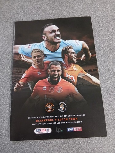 Blackpool luton town league - v,