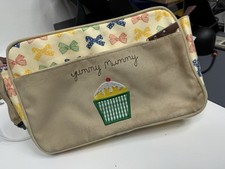 Yummy mummy nappy changing - mummy,