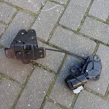 VOLVO XC40 TAILGATE BOOT LOCK