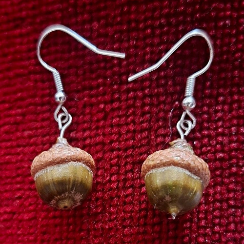 Acorn shape dangle drop - acorn, dangle/drop