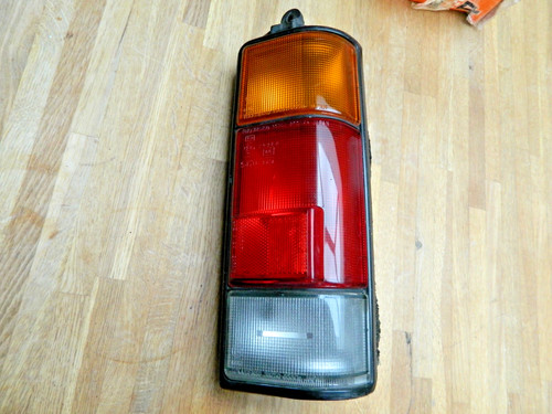 Right rear light - right,