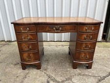 ANTIQUE FLAMED MAHOGANY
