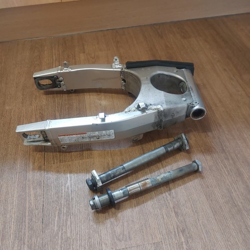 Suzuki gsxr600 srad swingarm - gsxr600,